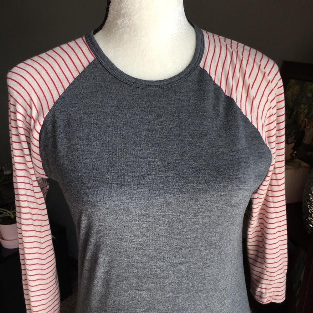 Lularoe Randy Shirt - Picture 4 of 7